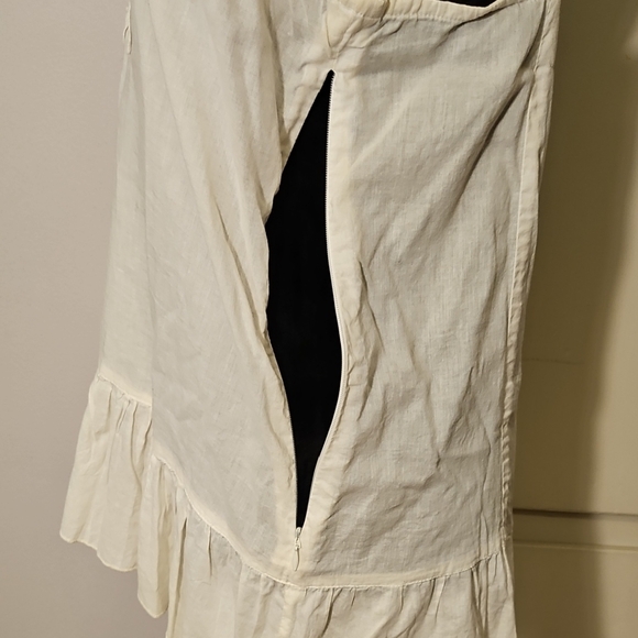 Lace Trim Cream Cami Top - Picture 4 of 5